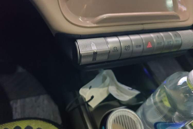 Used BYD Dolphin 2023 420 km Fashion Edition Gear Lever