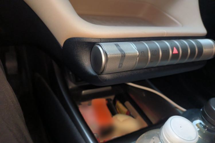 Used BYD Dolphin 2023 420 km Fashion Edition Gear Lever