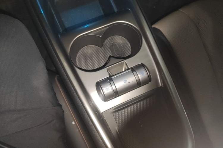 Used BYD Dolphin 2023 420 km Fashion Edition Gear Lever