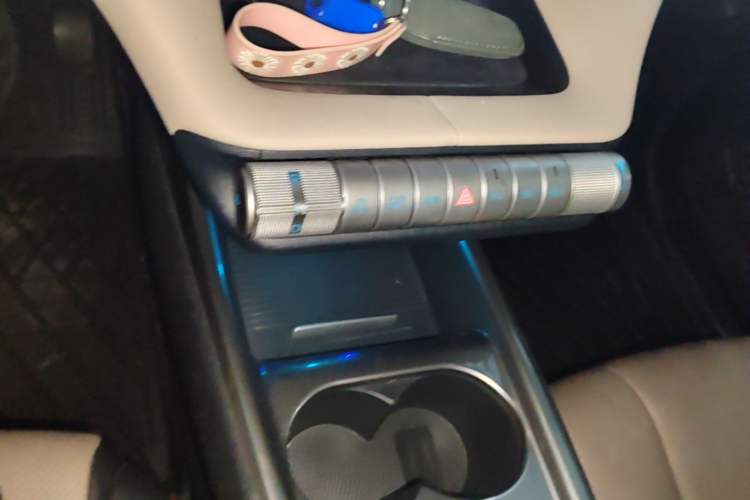 Used BYD Dolphin 2023 420 km Fashion Edition Gear Lever