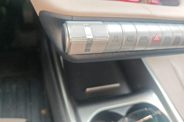 Used BYD Dolphin 2023 420 km Fashion Edition Gear Lever