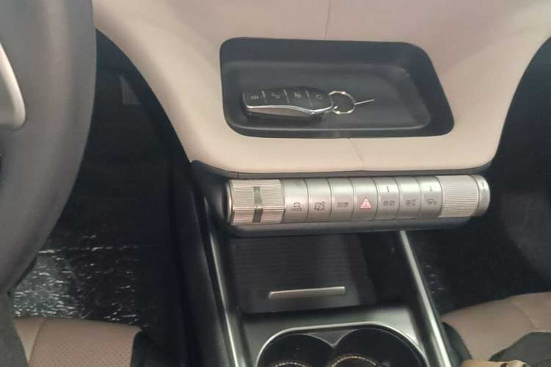 Used BYD Dolphin 2023 420 km Fashion Edition Gear Lever