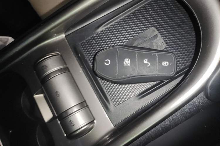 Used BYD Dolphin 2023 420 km Fashion Edition Interior 1