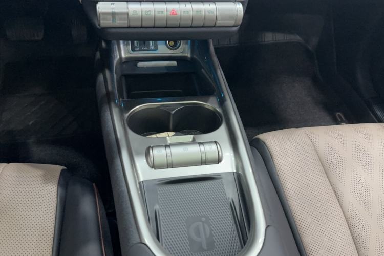 Used BYD Dolphin 2023 420 km Fashion Edition Interior 2