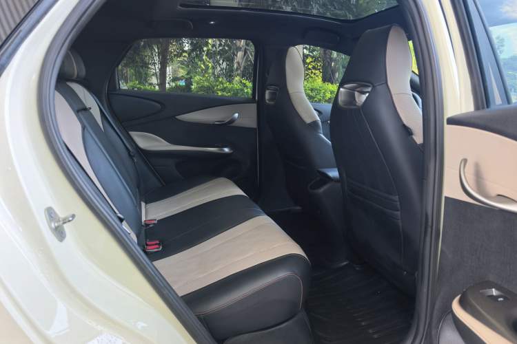 Used BYD Dolphin 2023 420 km Fashion Edition Interior 3