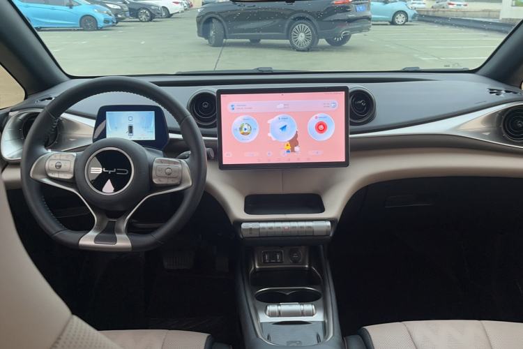 Used BYD Dolphin 2023 420 km Fashion Edition Interior 4