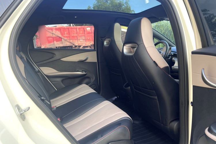Used BYD Dolphin 2023 420 km Fashion Edition Interior 4