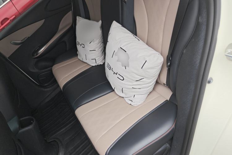 Used BYD Dolphin 2023 420 km Fashion Edition Interior 4