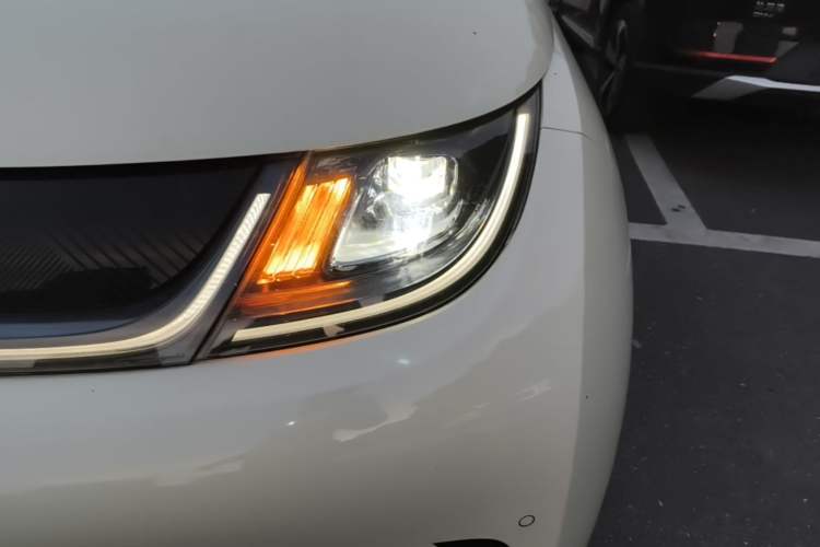 Used BYD Dolphin 2023 420 km Fashion Edition Left Front Headlight