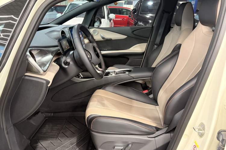 Used BYD Dolphin 2023 420 km Free Version Left Front Seat