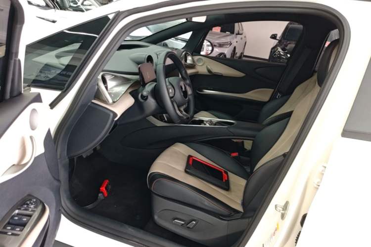 Used BYD Dolphin 2023 420 km Fashion Edition Left Front Seat