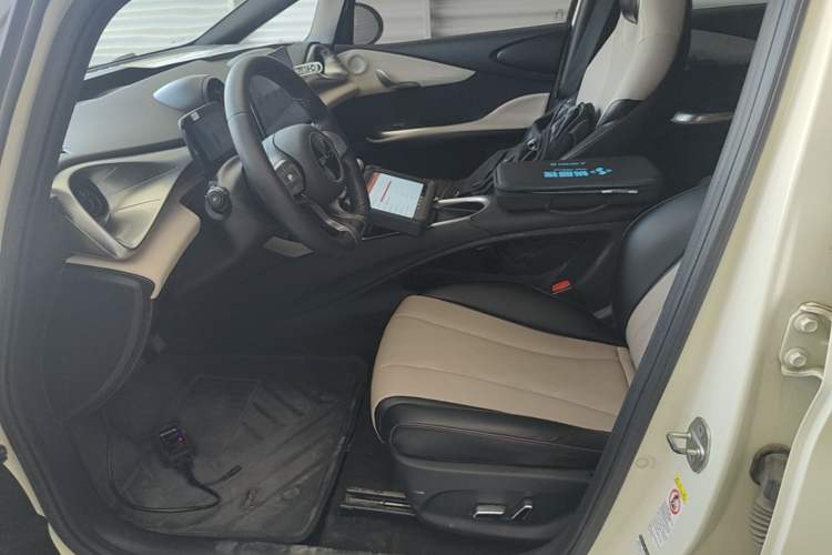 Used BYD Dolphin 2023 420 km Free Version Left Front Seat