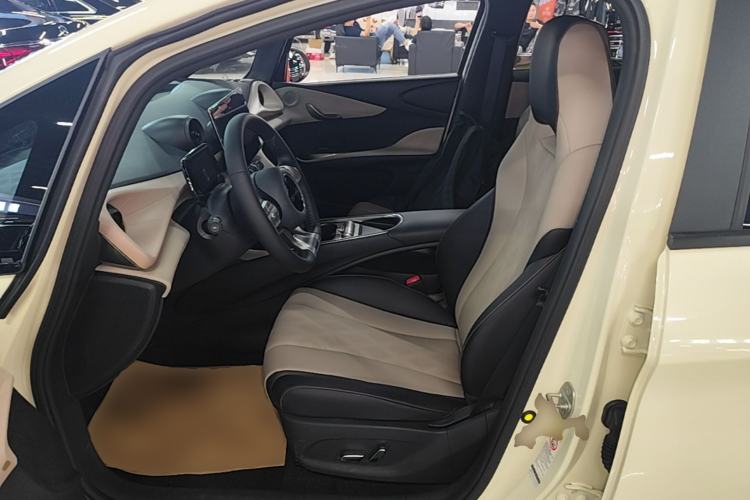 Used BYD Dolphin 2023 420 km Free Version Left Front Seat