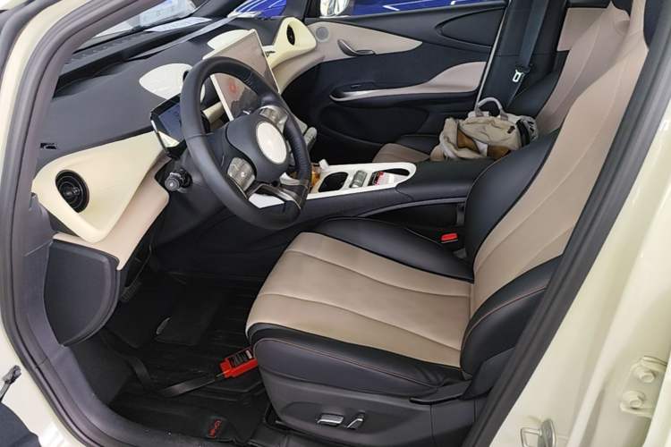 Used BYD Dolphin 2023 420 km Fashion Edition Left Front Seat