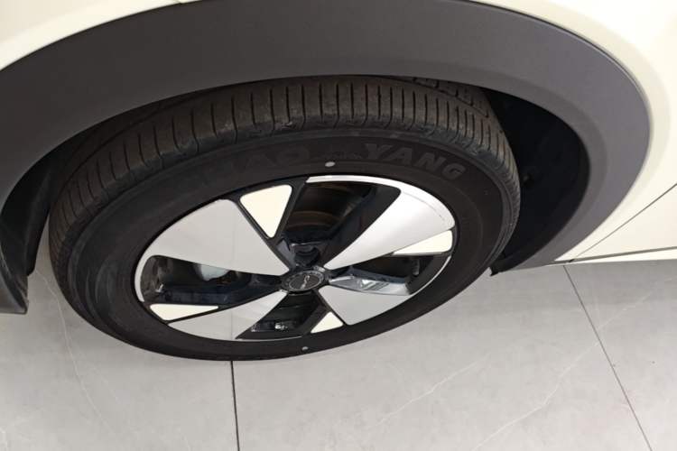 Used BYD Dolphin 2023 420 km Fashion Edition Left Front Wheel Hub