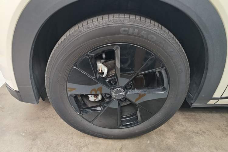 Used BYD Dolphin 2023 420 km Free Version Left Front Wheel Hub