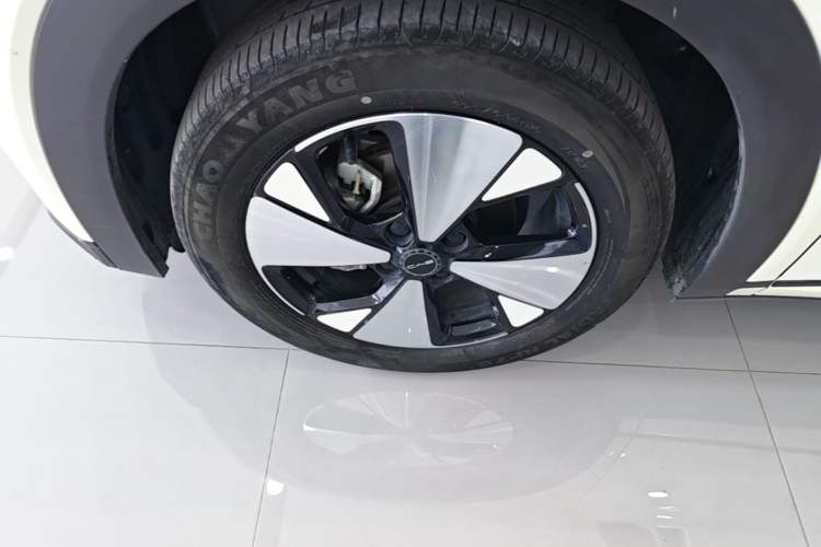 Used BYD Dolphin 2023 420 km Fashion Edition Left Front Wheel Hub