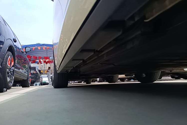 Used BYD Dolphin 2023 420 km Fashion Edition Left Side Sill