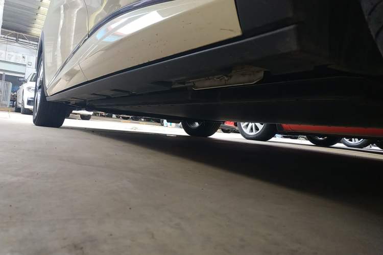 Used BYD Dolphin 2023 420 km Fashion Edition Left Side Sill