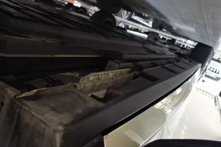 Used BYD Dolphin 2023 420 km Fashion Edition Left Side Sill