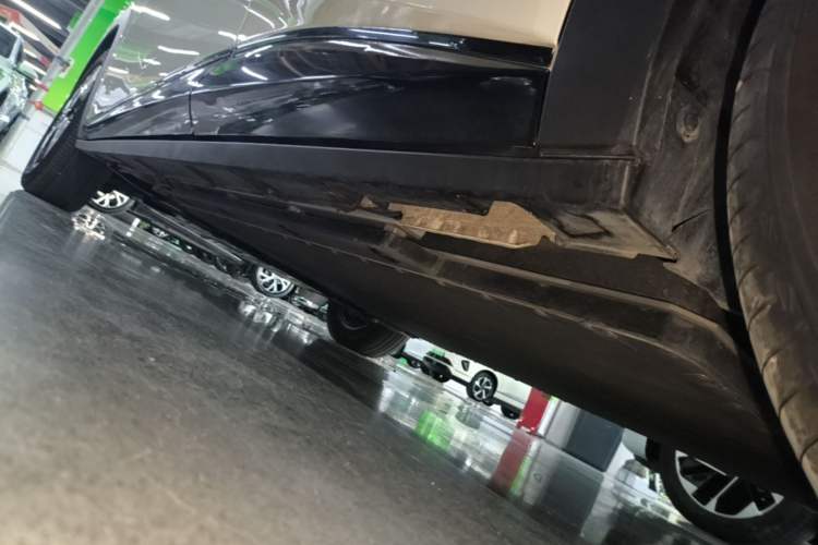 Used BYD Dolphin 2023 420 km Fashion Edition Left Side Sill