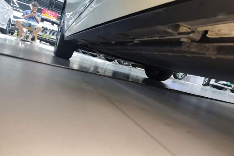 Used BYD Dolphin 2023 420 km Fashion Edition Left Side Sill