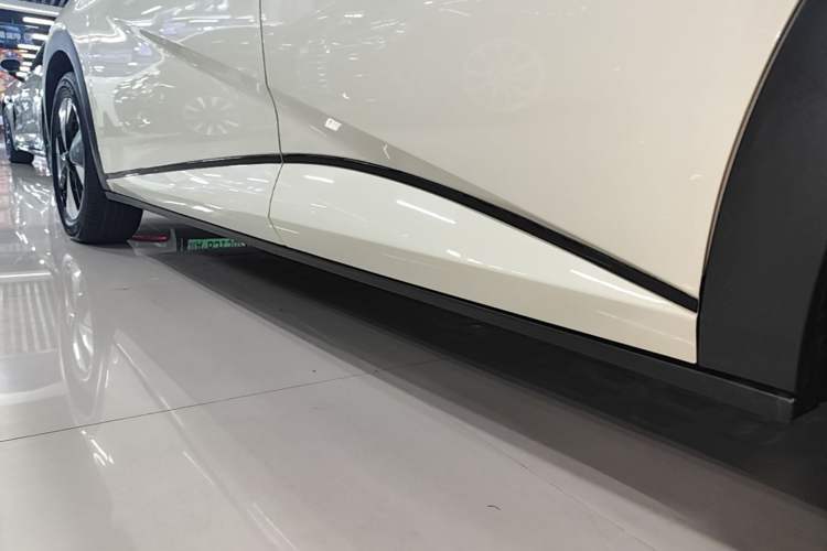 Used BYD Dolphin 2023 420 km Free Version Left Side Sill