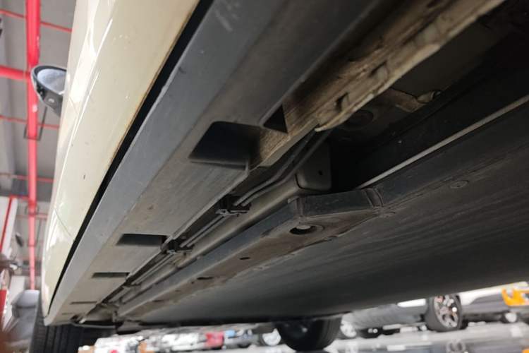 Used BYD Dolphin 2023 420 km Free Version Left Side Sill