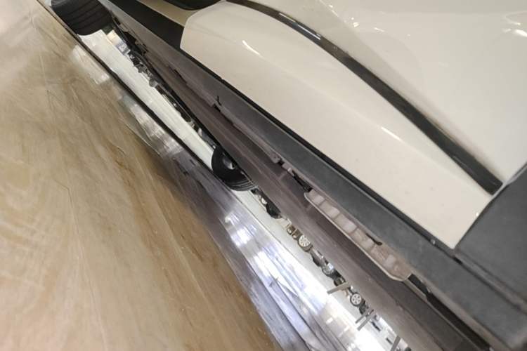 Used BYD Dolphin 2023 420 km Fashion Edition Left Side Sill