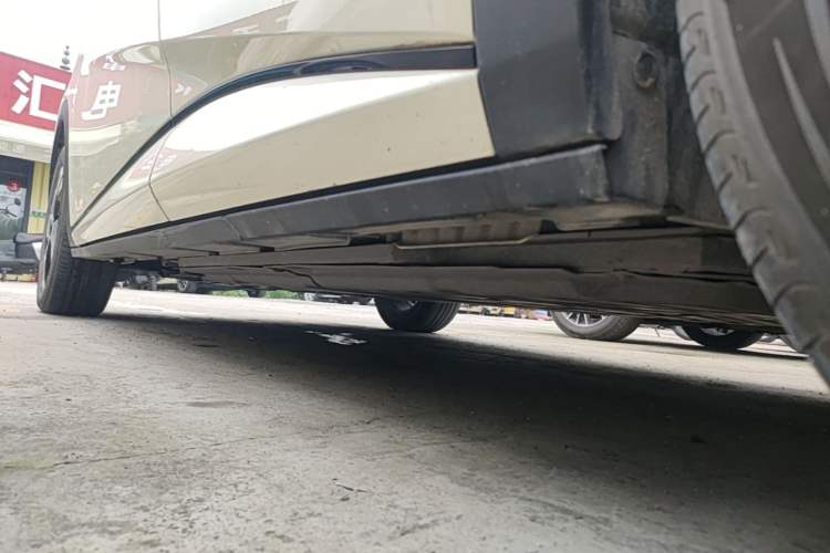 Used BYD Dolphin 2023 420 km Free Version Left Side Sill