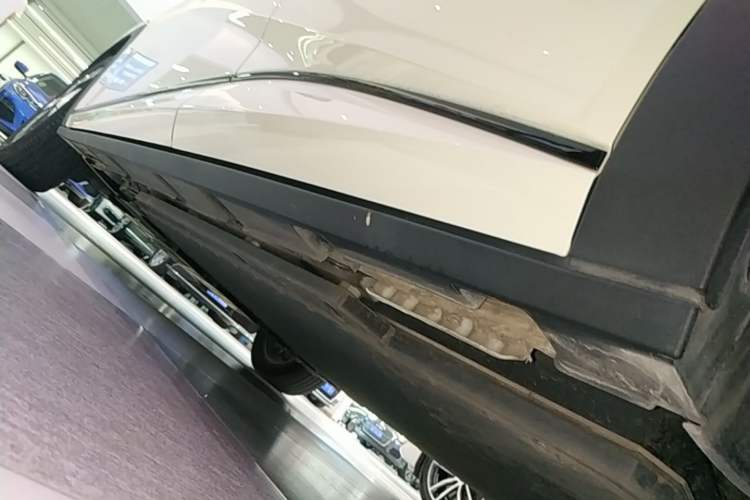 Used BYD Dolphin 2023 420 km Fashion Edition Left Side Sill