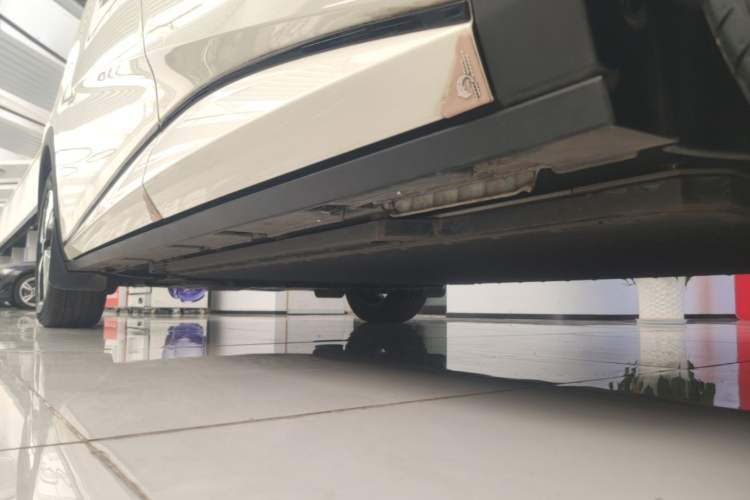 Used BYD Dolphin 2023 420 km Fashion Edition Left Side Sill