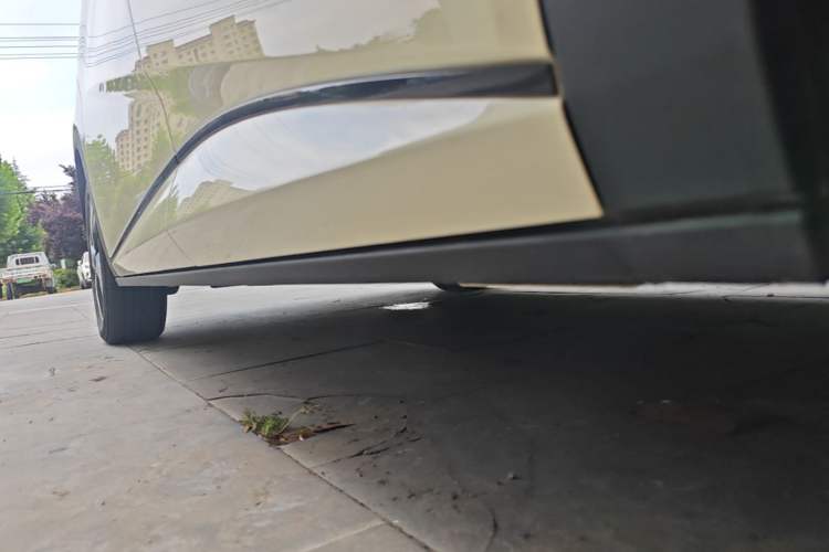 Used BYD Dolphin 2023 420 km Fashion Edition Left Side Sill