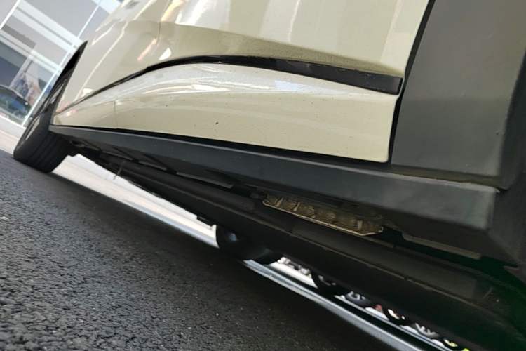 Used BYD Dolphin 2023 420 km Fashion Edition Left Side Sill