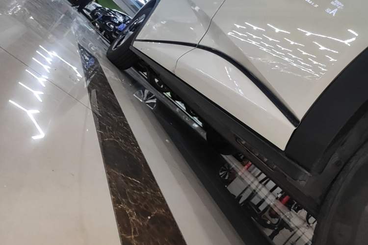Used BYD Dolphin 2023 420 km Fashion Edition Left Side Sill