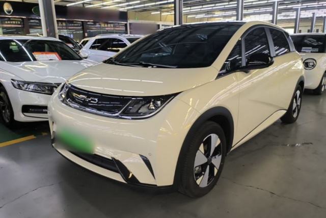 Used BYD Dolphin 2023 420 km Fashion Edition
