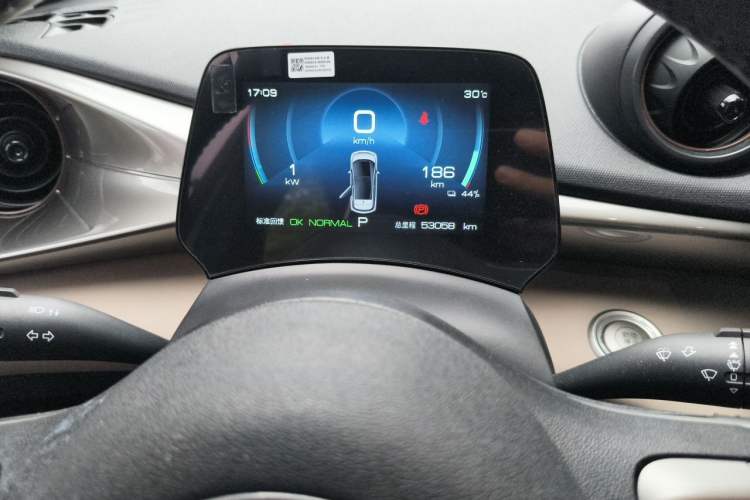 Used BYD Dolphin 2023 420 km Fashion Edition Odometer Close Up