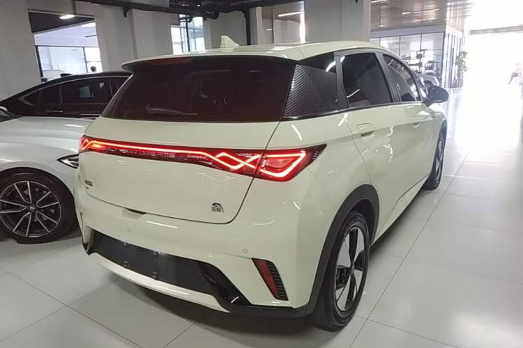 Used BYD Dolphin 2023 420 km Fashion Edition Rear Right 45 Deg