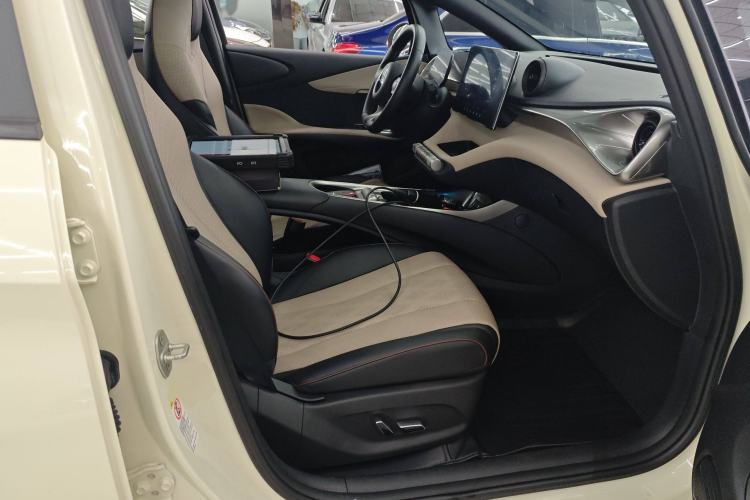 Used BYD Dolphin 2023 420 km Fashion Edition Right Front Seat