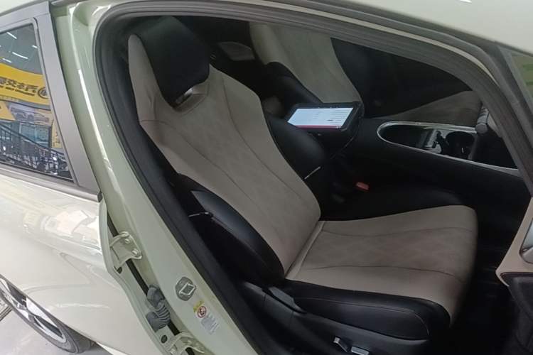 Used BYD Dolphin 2023 420 km Fashion Edition Right Front Seat