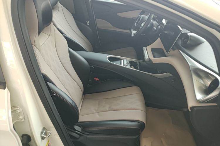Used BYD Dolphin 2023 420 km Free Version Right Front Seat