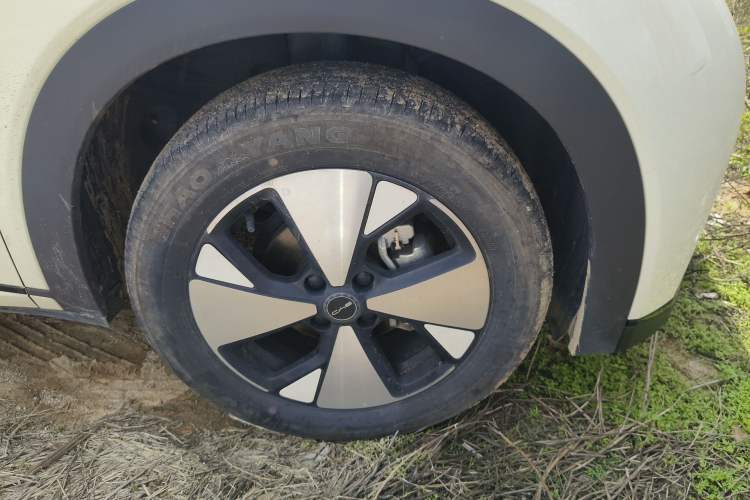 Used BYD Dolphin 2023 420 km Free Version Right Front Wheel Hub