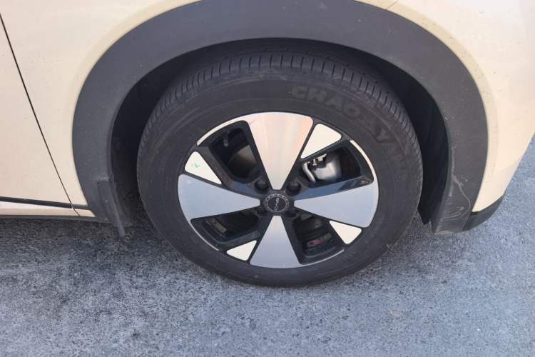 Used BYD Dolphin 2023 420 km Fashion Edition Right Front Wheel Hub