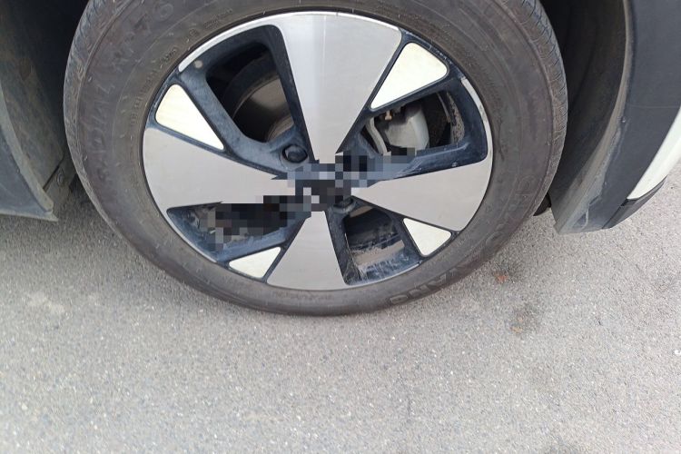 Used BYD Dolphin 2023 420 km Fashion Edition Right Front Wheel Hub