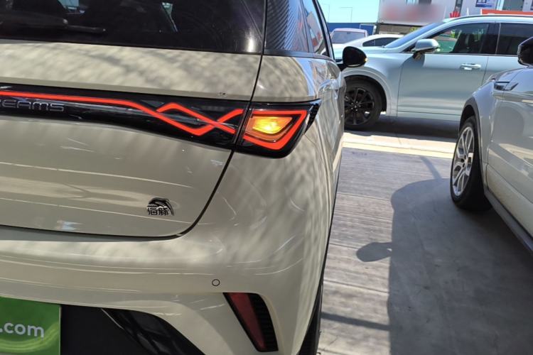 Used BYD Dolphin 2023 420 km Fashion Edition Right Rear Taillight