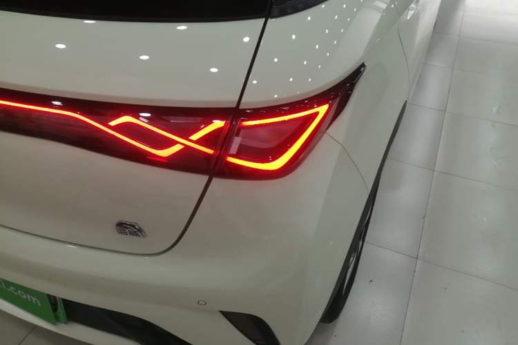 Used BYD Dolphin 2023 420 km Fashion Edition Right Rear Taillight