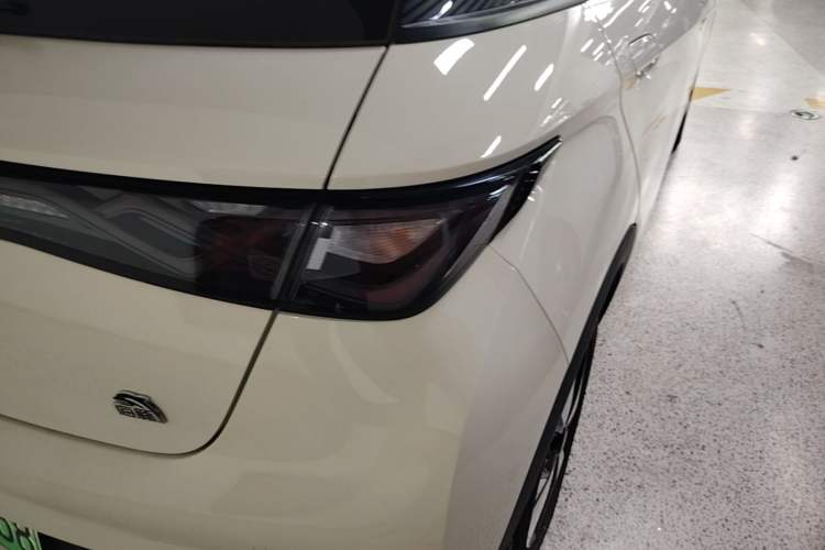 Used BYD Dolphin 2023 420 km Free Version Right Rear Taillight