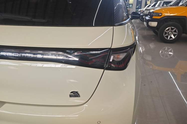 Used BYD Dolphin 2023 420 km Fashion Edition Right Rear Taillight