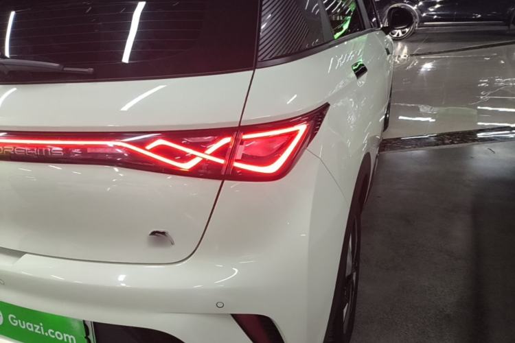 Used BYD Dolphin 2023 420 km Fashion Edition Right Rear Taillight