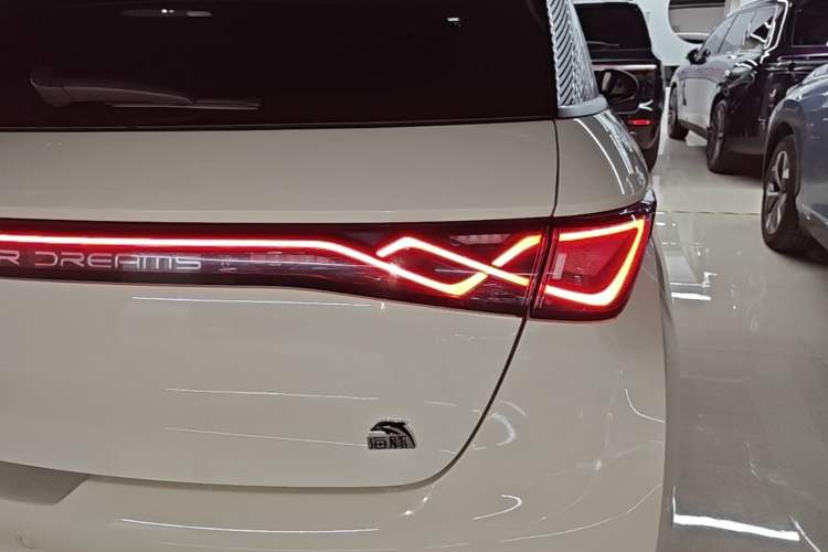 Used BYD Dolphin 2023 420 km Fashion Edition Right Rear Taillight